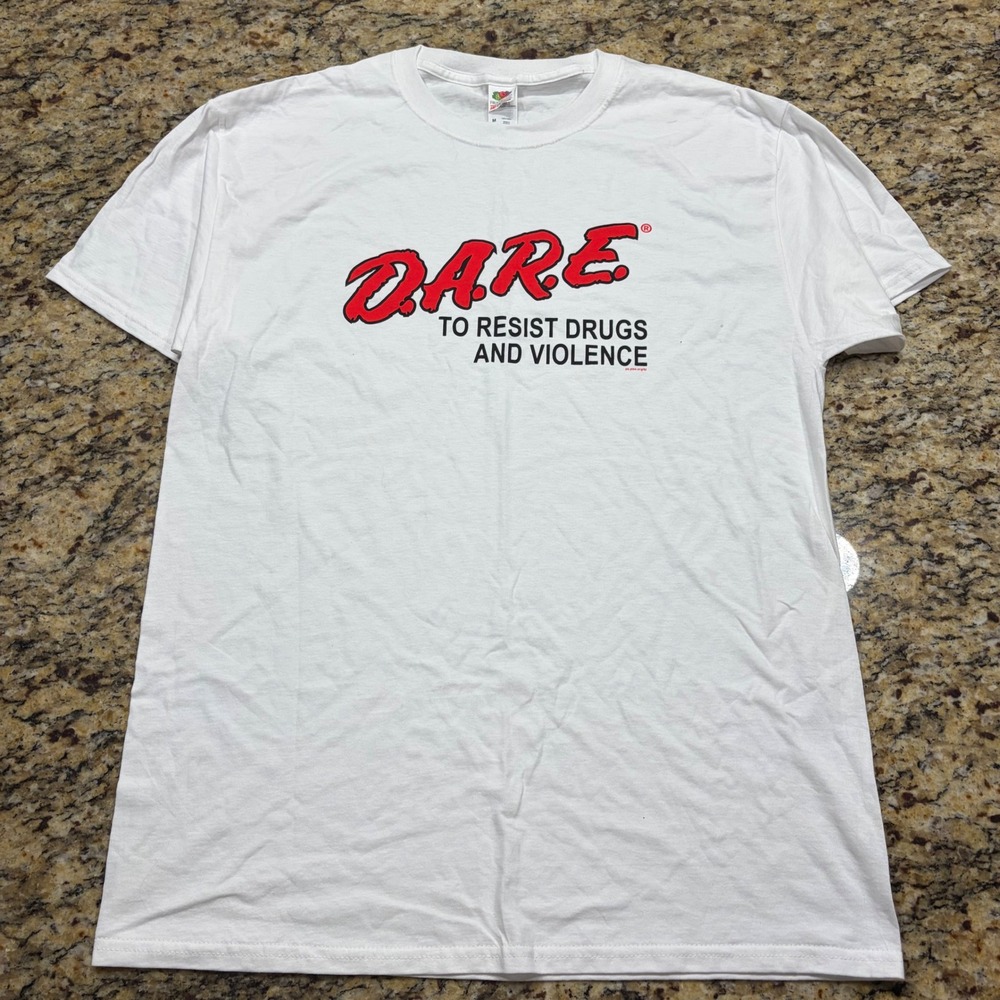 Fruit of the Loom DARE To Resist Drugs and Violence White Graphic T-Shirt Kids M